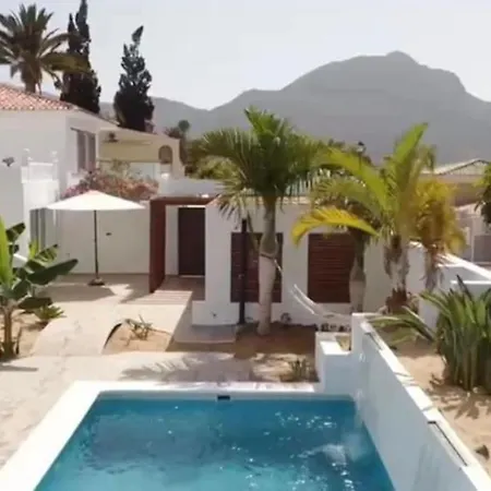 Gezellige Met Prachtig Zicht En Zwembad Villa